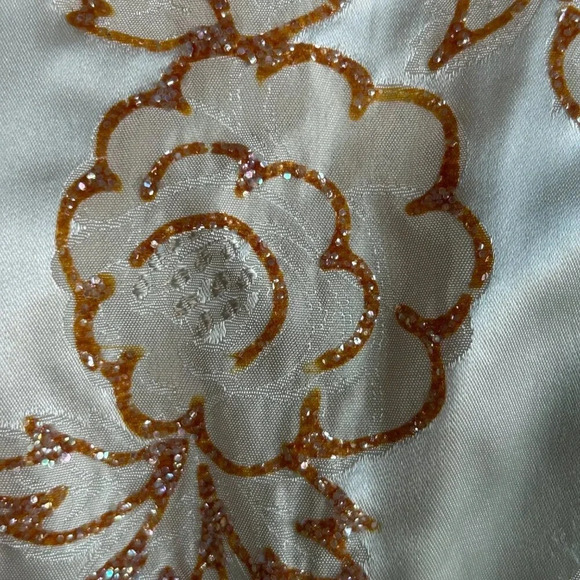 Vintage 60s Shiny Beige Floral Brocade with Glitter Acents - Picture 5 of 10